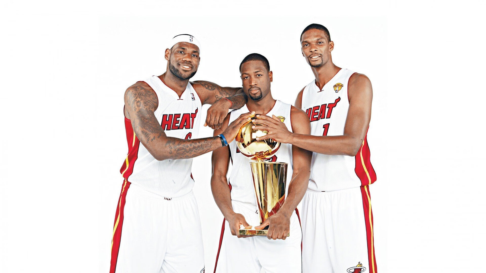 【世界冠军盘点】历届夺冠的经典瞬间回顾，4×100历届冠军